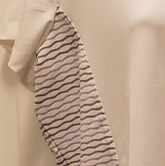 NWOT Lady Hagen golf shirt - Size XL - Picture 4 of 6